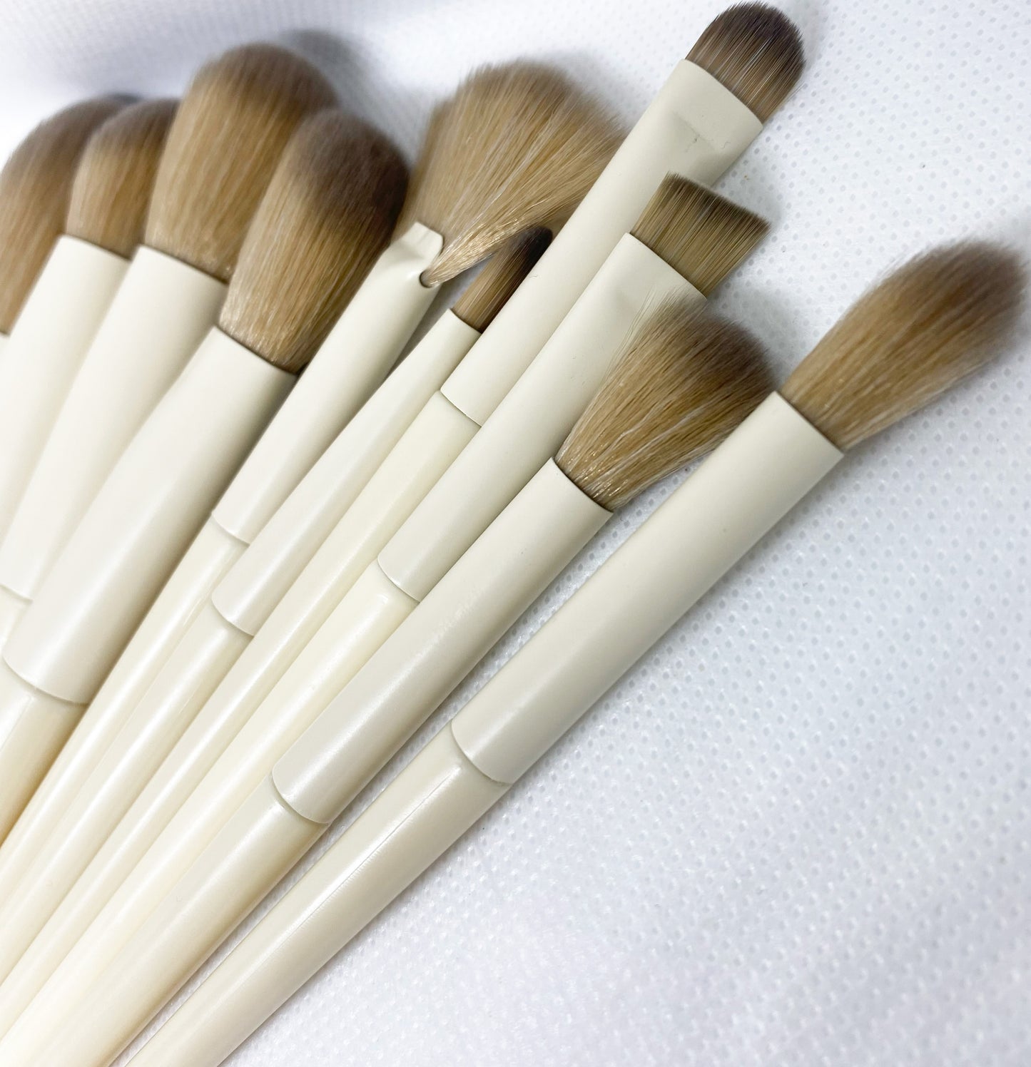 Coconut Milk- 10 Piece Makeup Brush Set