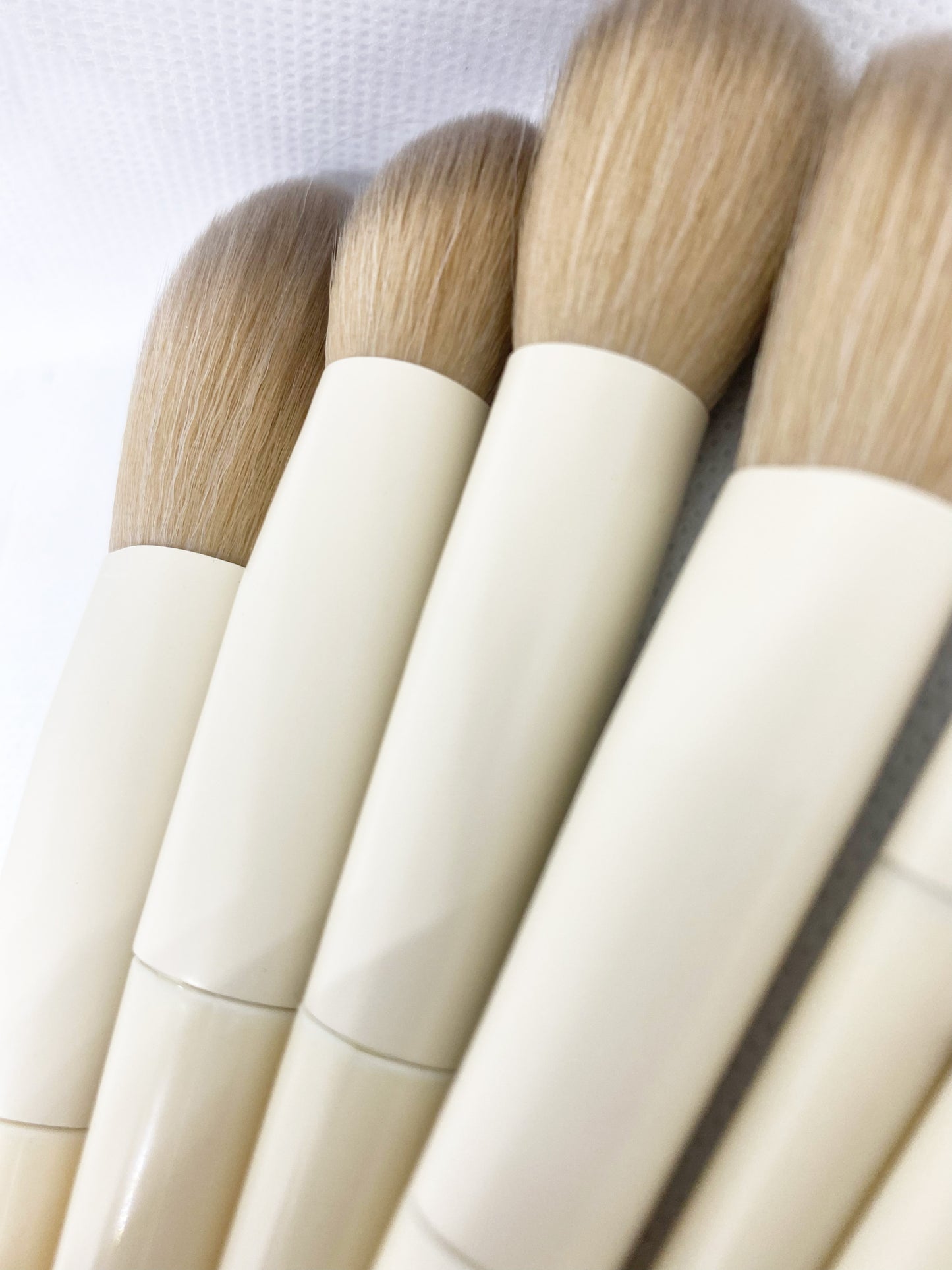 Coconut Milk- 10 Piece Makeup Brush Set