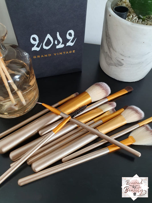 Champagne Mami - 12 Piece Makeup Brush Set