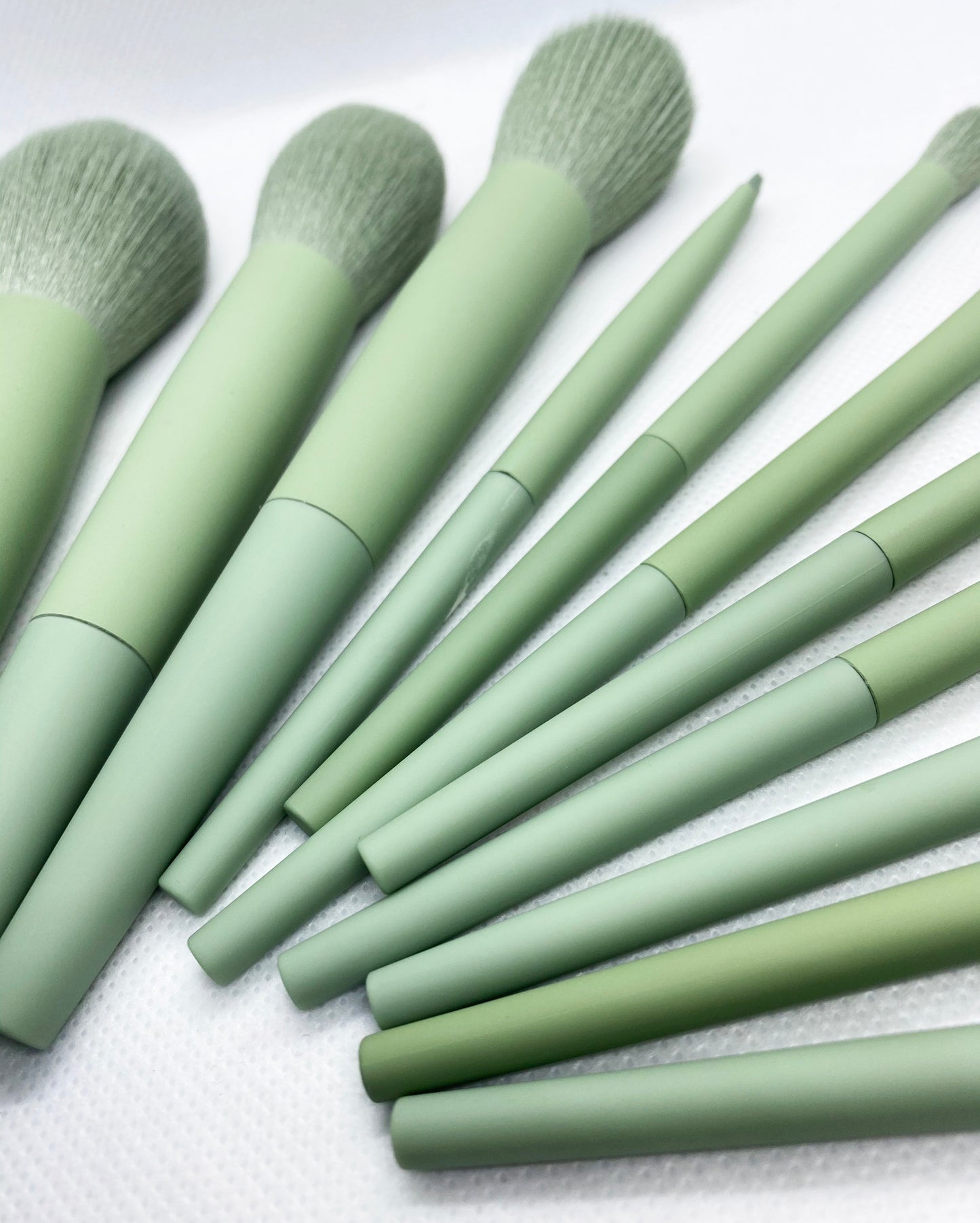 Sage Bae - 11 Piece Makeup Brush Set