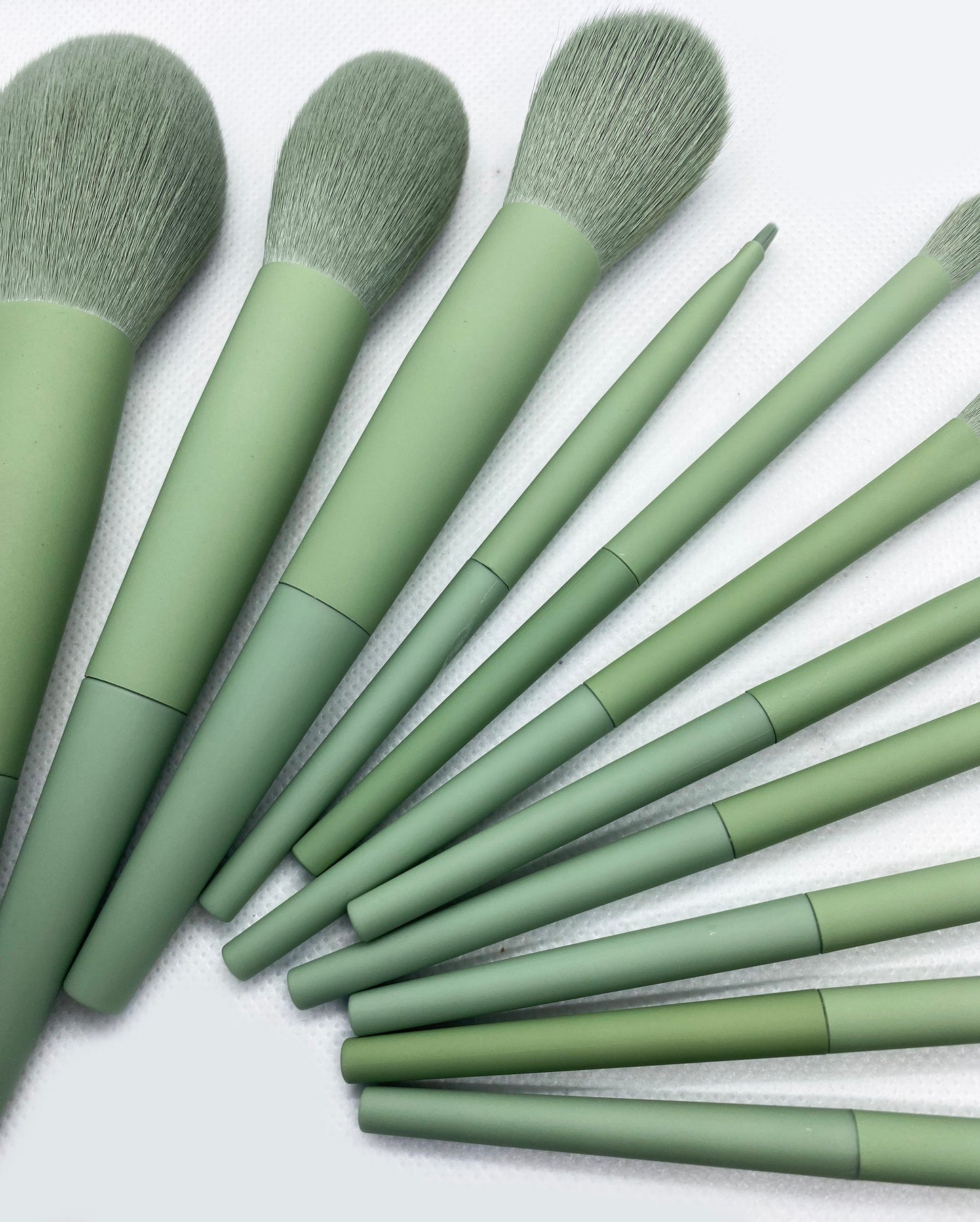 Sage Bae - 11 Piece Makeup Brush Set