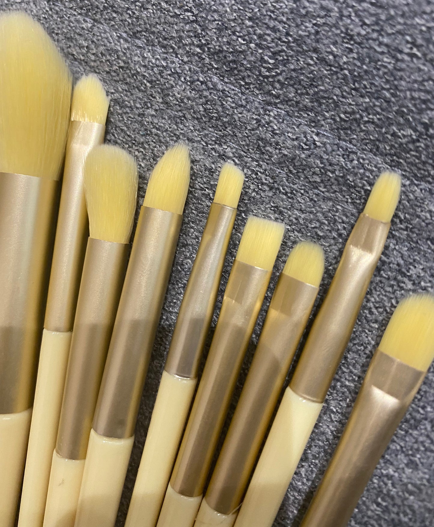 Buttercup- 13 Piece Makeup Brush Set