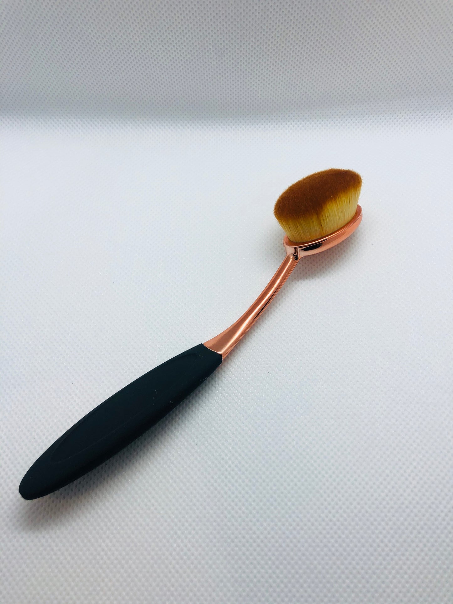 Single Oval Brush