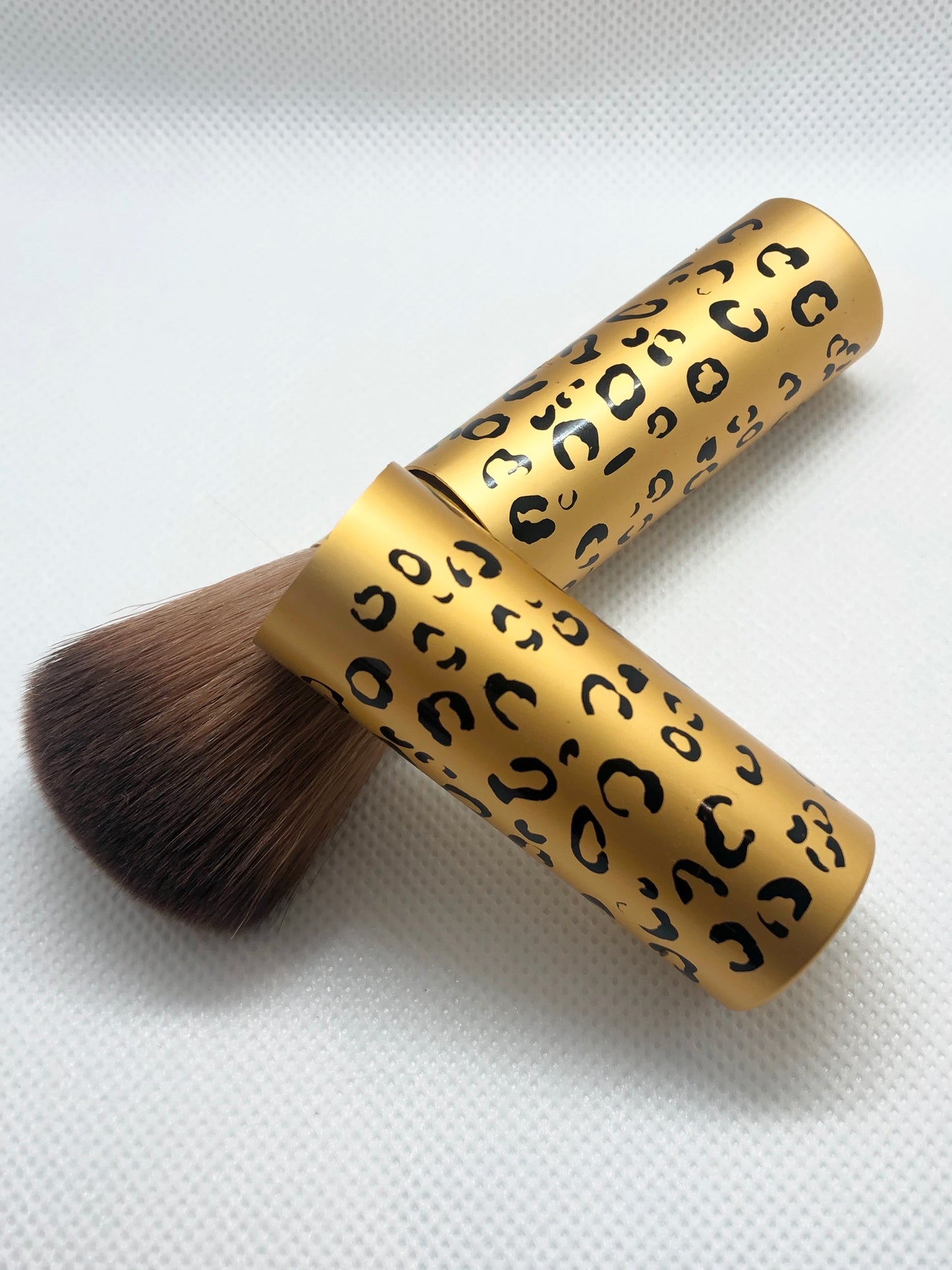 Portable (retractable) Powder Brush - Leopard Print