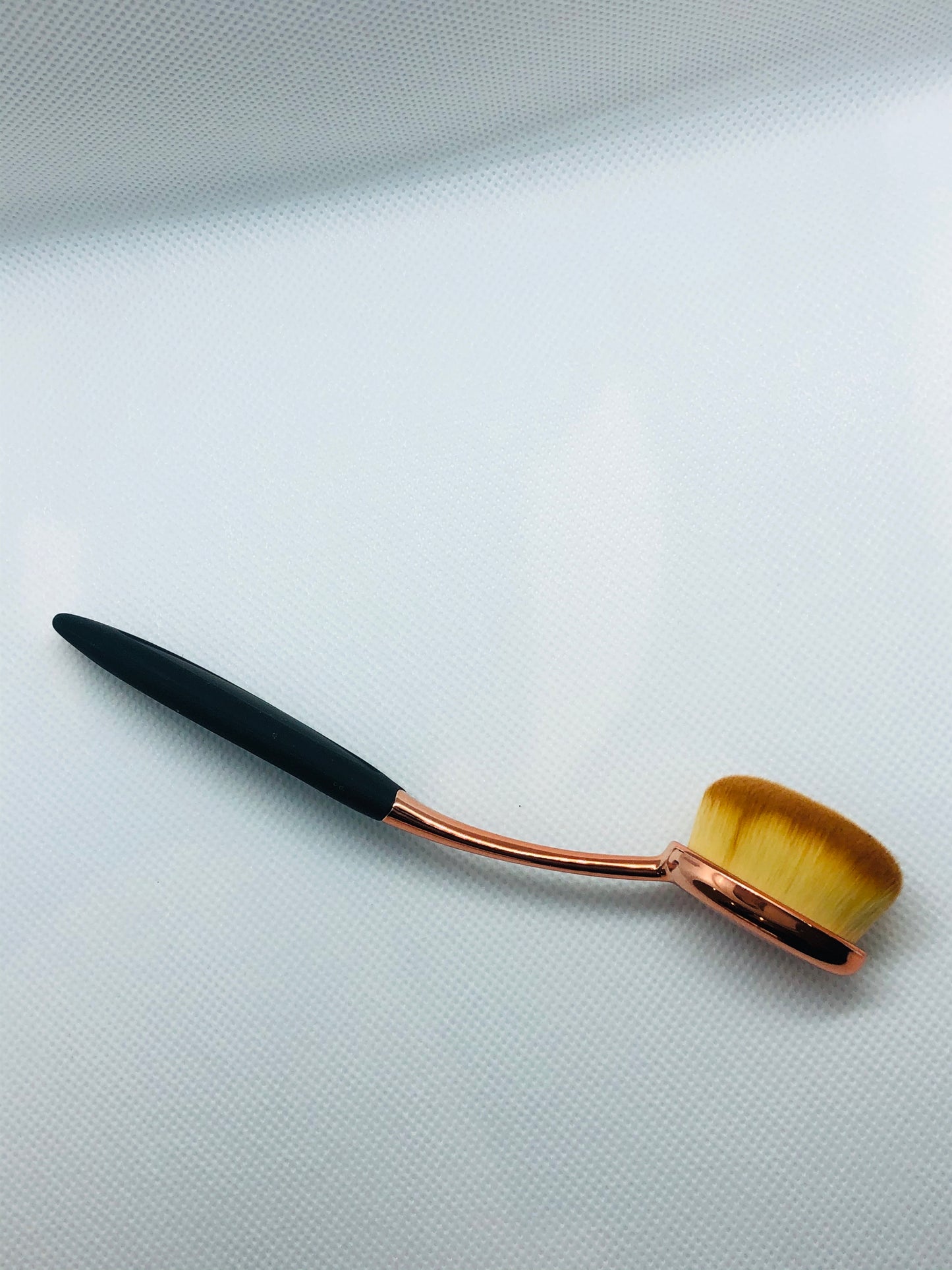 Single Oval Brush