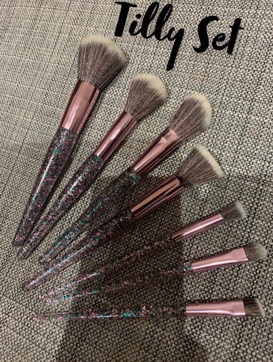 Tilly - 10 Piece makeup brush Set